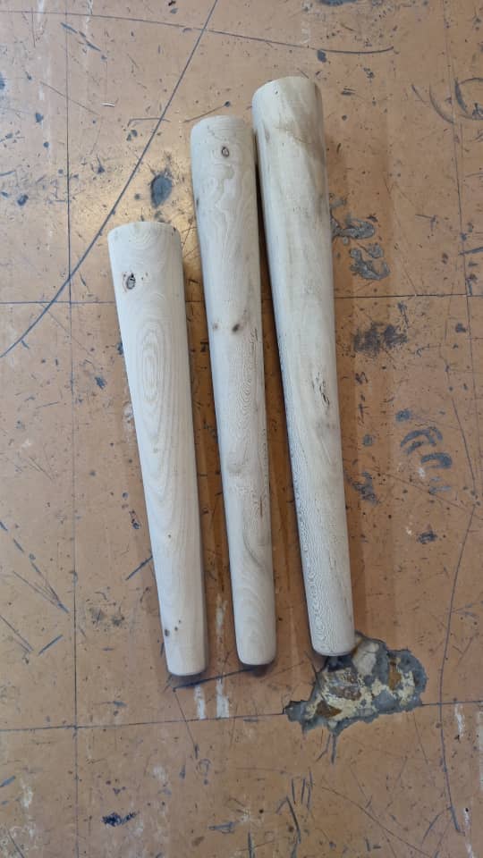 پایه خراطی چوب چنار ۳۰ سانت