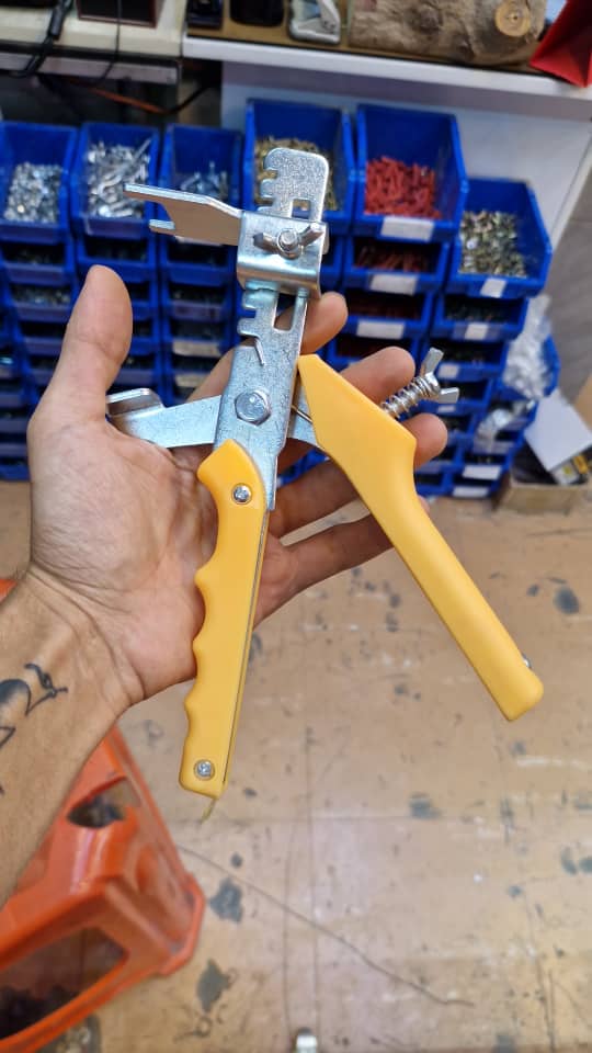 انبر هم تراز فلزی